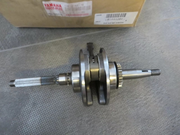 Yamaha Kurbelwelle XC125 TR T Cygnus R XC125F Crankshaft  4CW-E1400-10 Original NOS 4CW-E1400-10 Original Ersatzteil – MG-Tei